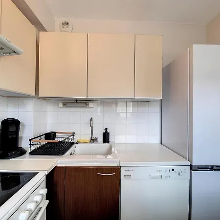 Neuf - Tram - Parking -